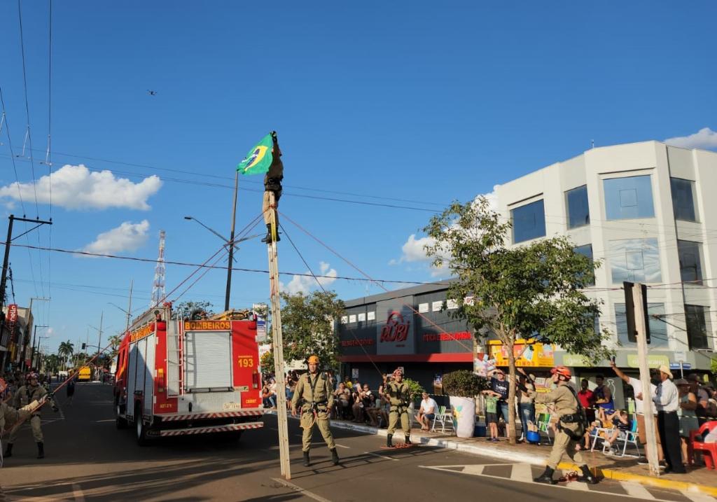 corpo de bombeiros participa de desfile civico de 48 anos de emancipacao de tangara da serra interna 1 2024 05 16 984746870