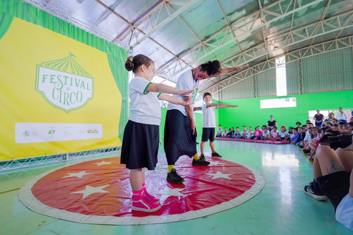 espetaculo circense chega a escolas municipais de lucas do rio verde interna 1 2024 05 28 699026852