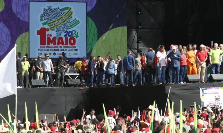 São Paulo (SP) 01/05/2024 - Presidente Lula participa do Ato das Centrais Sindicais do Dia do Trabalhador, na Arena Neo Quimica do Corinthians.  Foto: Paulo Pinto/Agência Brasil