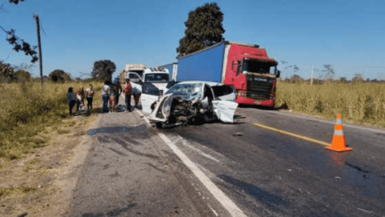 Dois irmãos morrem em grave acidente na BR-174 em Cáceres