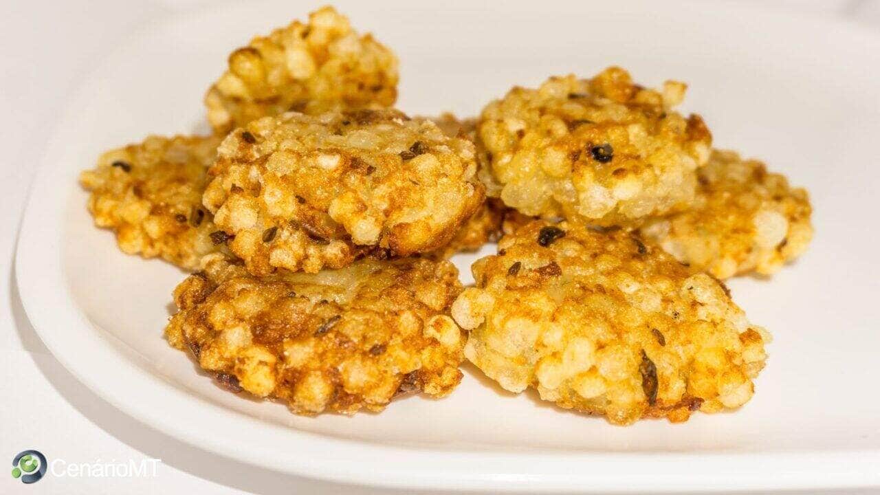 Como fazer bolinho de estudante