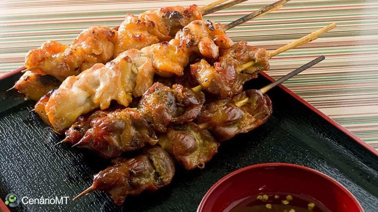 Como fazer espetinho de churrasco