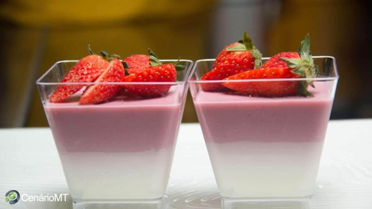 Como fazer mousse de morango
