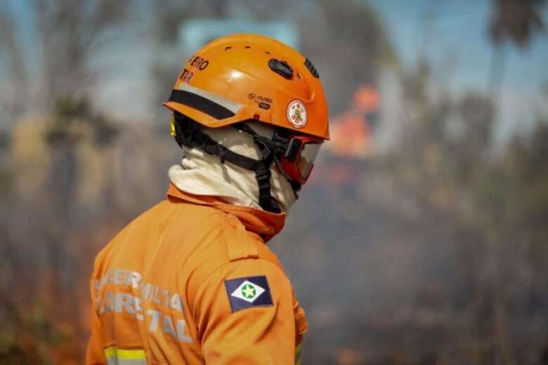 Corpo de Bombeiros continua com o trabalho de combate a incêndios florestais em Mato Grosso