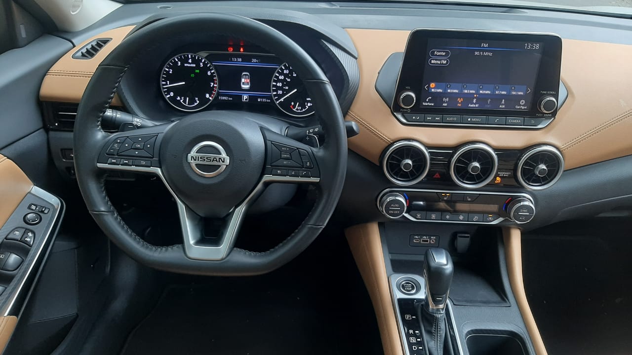 Nissan Sentra 2024 equilibra belo design com espaço e conforto