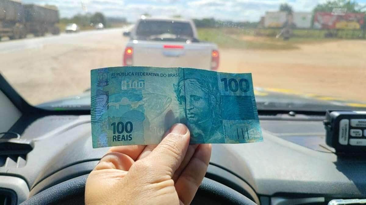 Motorista tenta subornar PRF em flagrante na BR-163 em Sorriso