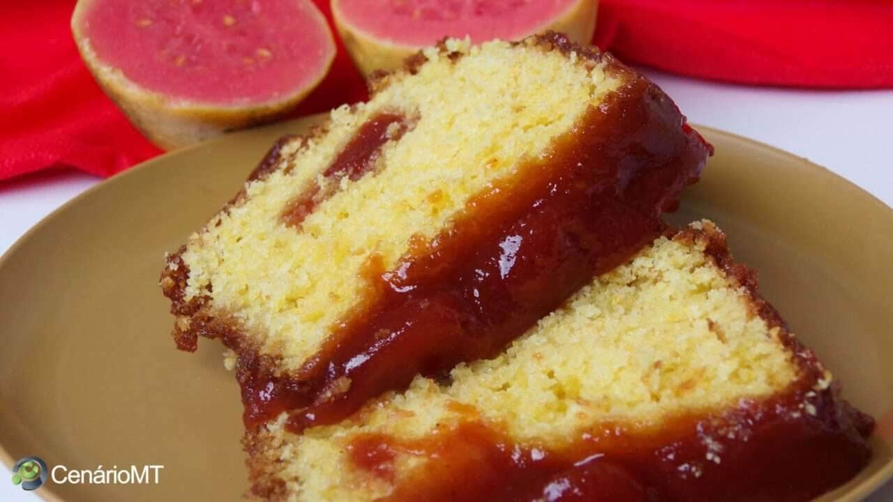 Receita de bolo de fubá com goiabada