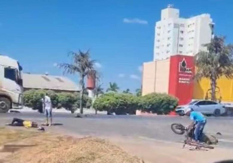 Colisão entre duas motocicletas na BR-163 deixa dois feridos em Lucas do Rio Verde