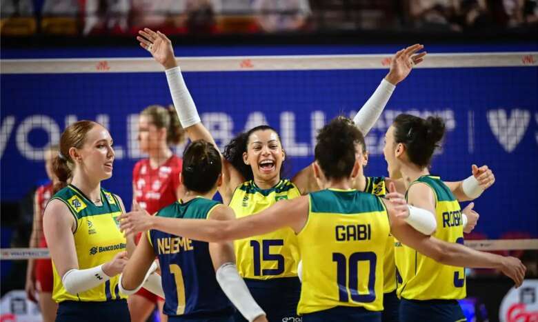 Brasil vence Polônia de virada, por 3 sets a 1, e avança às quartas de final da LIga das Nações Feminina - em 12/06/2024 Por: Divulgação/Volleyball World