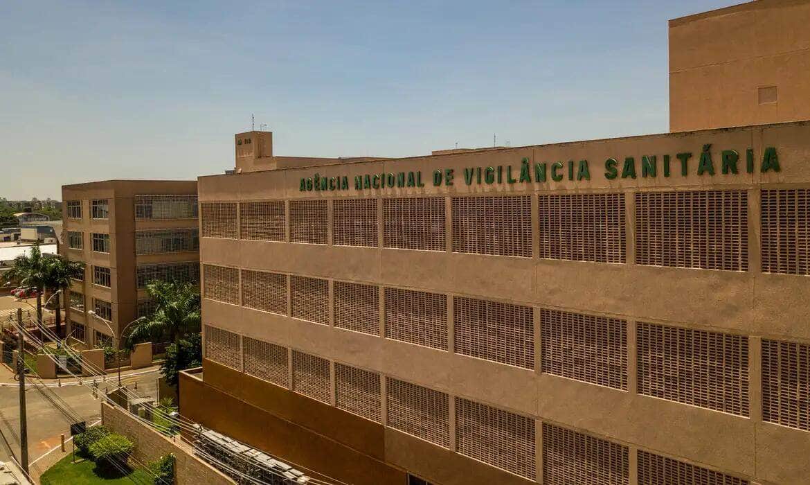Brasília-DF, 10. 11. 2023, Fachada do Prédio da Agência de Vigilância Sanitária ANVISA, em Brasília. Foto: Rafa Neddermeyer/Agência Brasil