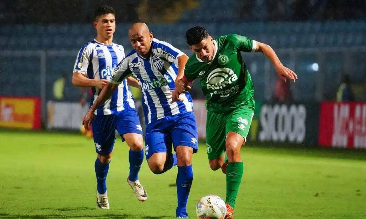avai, chapecoense, série b, brasileiro Por: Tiago Meneghini/ACF/Direitos Reservados