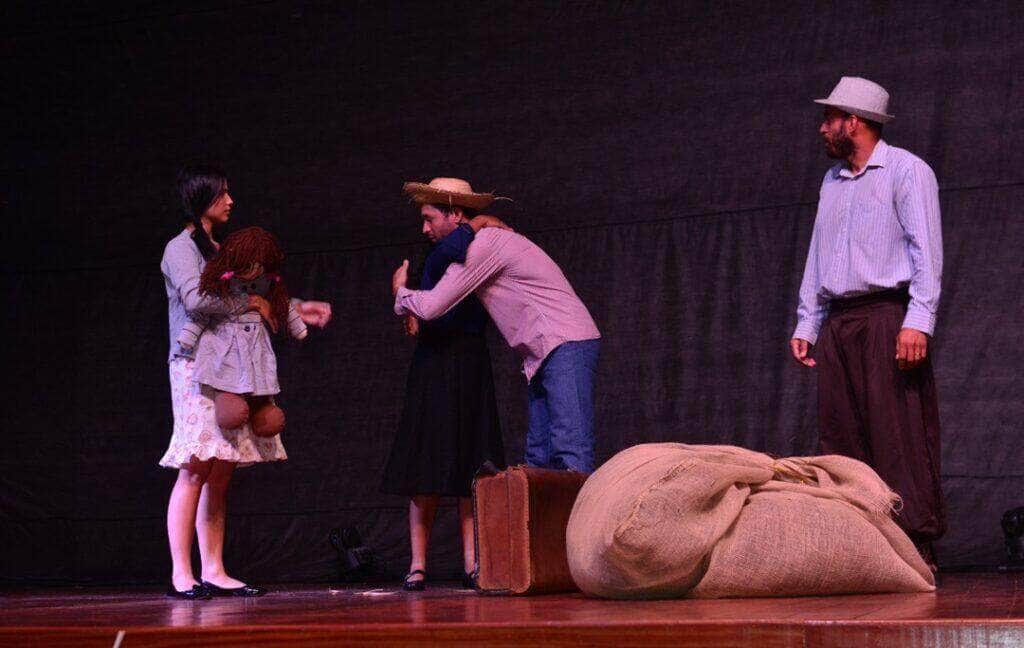 Peça Eu Migrante é uma das atrações do 15º Festival de Artes Cênicas de Sorriso - Foto por: Divulgação