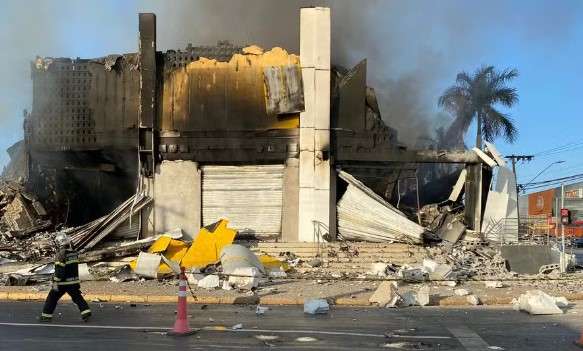 Incêndio no Shopping Popular de Cuiabá