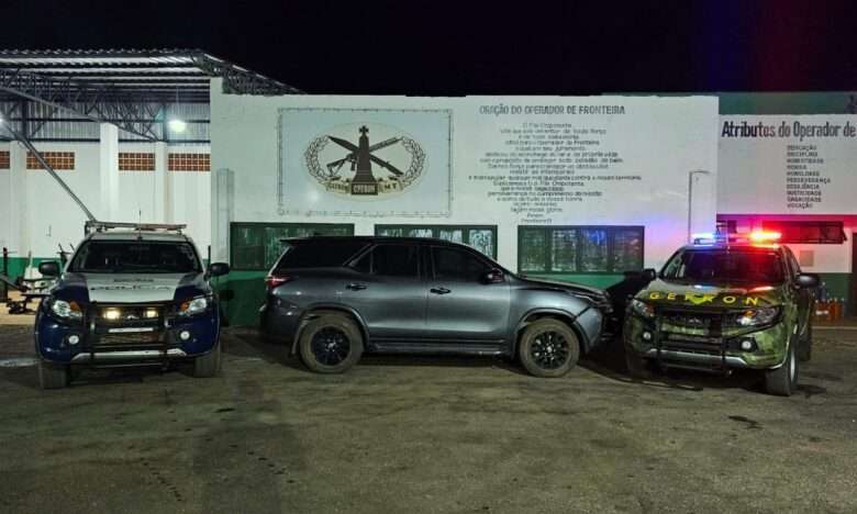 Dupla é presa em flagrante tentando levar caminhonete roubada em Mato Grosso para a Bolívia