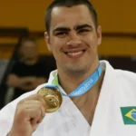 3624263270 david moura conquistou medalha de ouro na categoria acima de 100 quilos do judo em toronto 2015