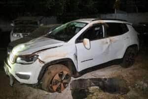 Carro capota na BR-163 em Nova Mutum e deixa dois feridos