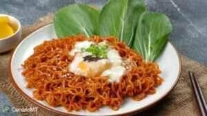 Macarrão instantâneo