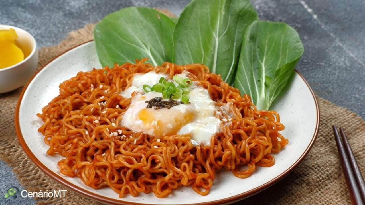 Macarrão instantâneo