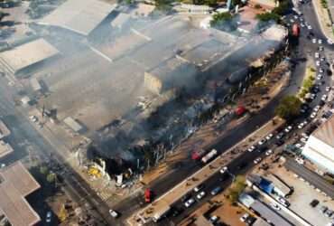 Shopping Popular de Cuiabá em chamas