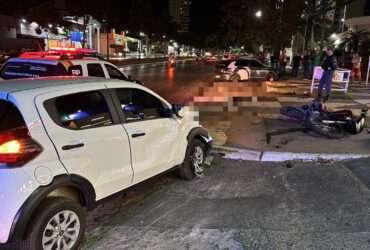 Motociclista morre em colisão com carro em Cuiabá; adolescente fica ferido