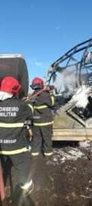 Acidente com três carretas e ônibus deixa 05 mortos e 11 feridos em Rondonópolis