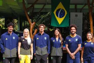 equipe brasileira de surfe (Gabriel Medina, Tatiana Weston-Webb, João Chumbinho Chianca, Luana Silva, Filipe Toledo e Tainá Hinckel) está completa no Taiti para disputar a Olimpíada de Paris - em 21/07/2024 Por: Reprodução Instagram/Time Brasil