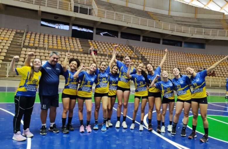 Seleção feminina de Sorriso é campeã estadual de handebol  - Foto por: Cida Rodrigues