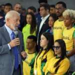 Brasília (DF), 11/07/2024 - O presidente Luiz Inácio Lula da Silva participa de encontro com atletas paralímpicos e olímpicos brasileiros, no Palácio do Planalto. Foto: José Cruz/Agência Brasil