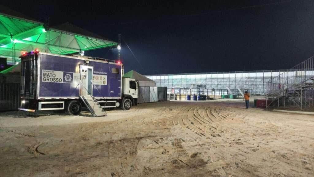 A plataforma foi instalada na entrada principal do evento; as câmeras alcançam até 2.500 metros  - Foto por: Ciosp/Sesp-MT