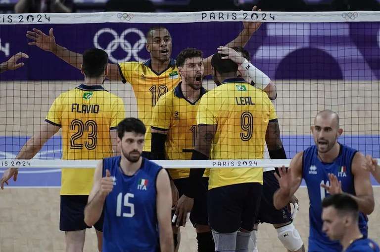 Vôlei, canoagem e badminton dominam os Jogos Olímpicos no fim da manhã -