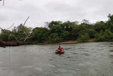 Homem morre afogado em Mato Grosso ao tentar recuperar chinelo do filho que caiu na água