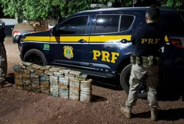 PRF apreende 103 kg de cocaína escondidos em fundo falso de caminhonete na BR-163 em Mato Grosso