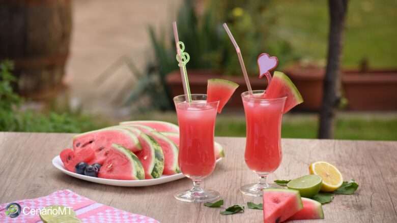 Como fazer suco de melancia