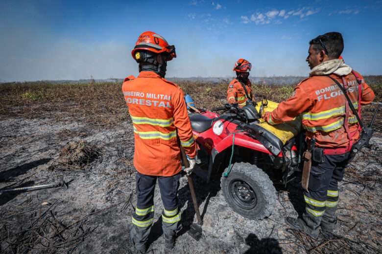 Corpo de Bombeiros combate 21 incêndios florestais em Mato Grosso nesta terça-feira