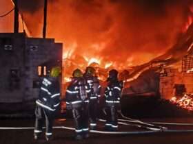 Incêndio de grandes proporções destrói depósito de resíduos em Sinop