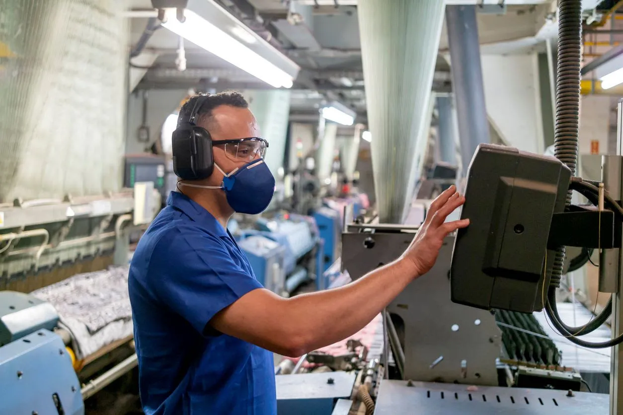 Indústria foi o setor que mais contratou em Mato Grosso