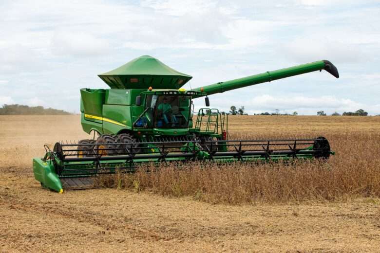 Maquina agricola Foto Marcos Vergueiro Secom