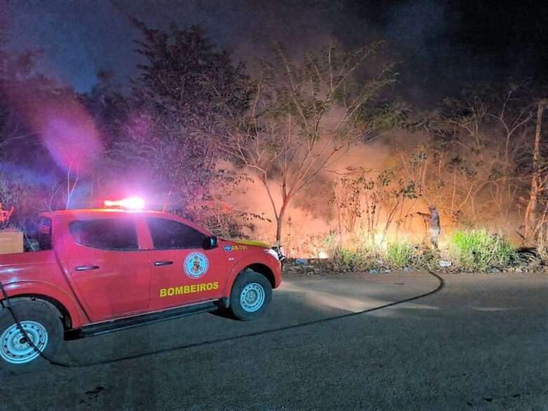 Rondonópolis registra três focos de incêndio em terrenos baldios em menos de 5 horas