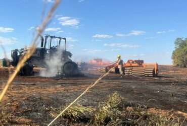 Corpo de Bombeiros combate incêndio de grandes proporções em Lucas do Rio Verde