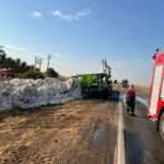 Bombeiros controlam incêndio em carreta carregada de algodão na BR-163 em Lucas do Rio Verde