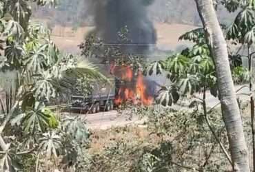 Colisão entre carretas causa incêndio e bloqueio total da BR-364 em Santo Antônio de Leverger