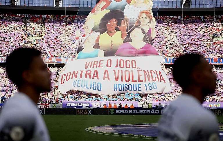 Arena Castelão abraça mobilização pelo Feminicídio Zero em Fortaleza x Corinthians - Reprodução/TV Glogo