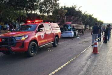 Felipe Ferreira Martins não resistiu após bater seu veículo na traseira de um caminhão boiadeiro estacionado; o carro incendiou com o impacto.