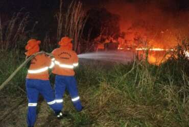 Alvorada do Oeste (RO), 22. 08. 2024 - Força-Tarefa do Corpo de Bombeiros combate incêndios florestais em Alvorada do Oeste em Rondônia. Foto: CBMRO/Divulgação