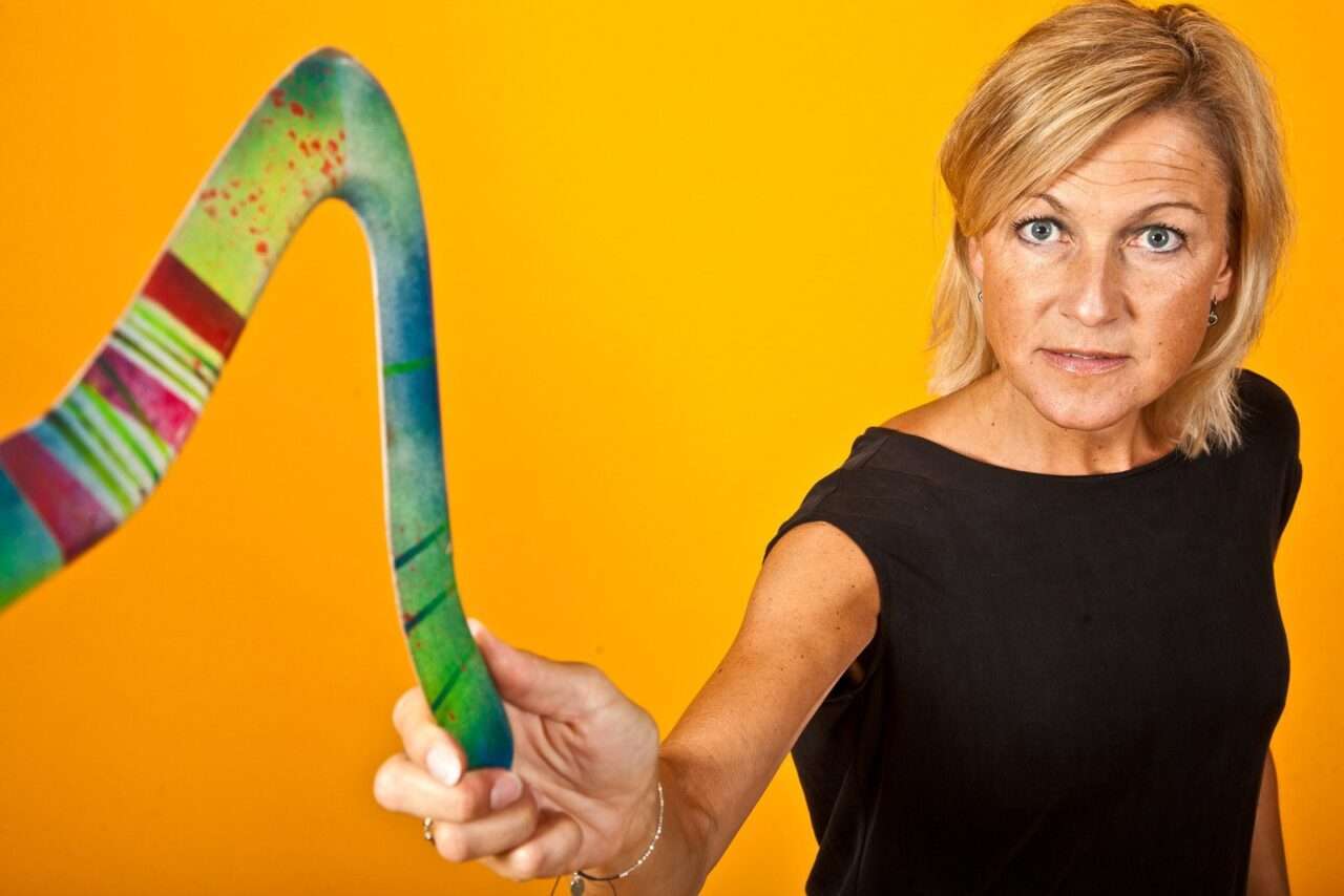 woman with boomerang - Fotos do Canva