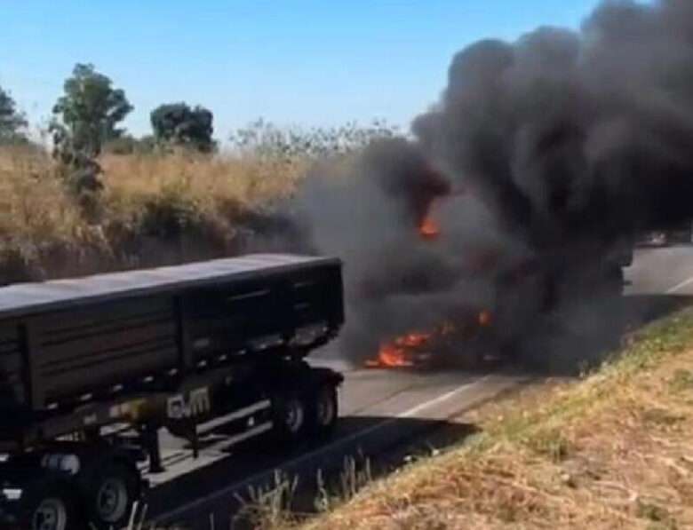 Grave acidente na BR-163 em Jaciara resulta em duas mortes carbonizadas