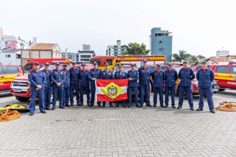 Bombeiros catarinenses reforçam combate a incêndios em Mato Grosso