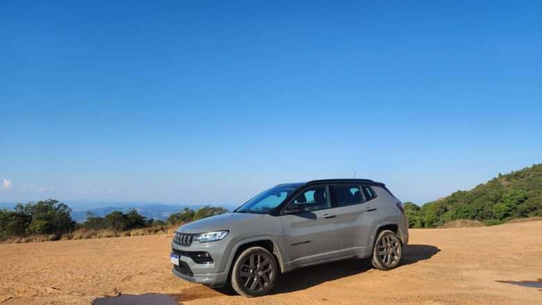 Jeep reforça o Compass para se manter na liderança