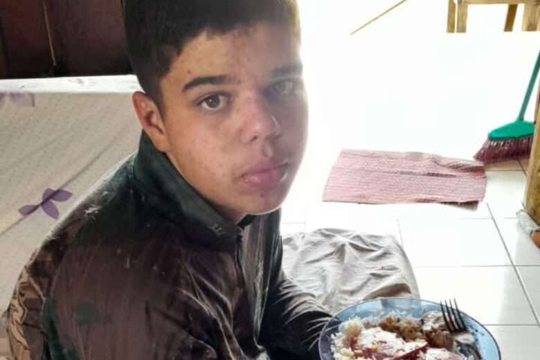 Jovem desaparecido em área de queimadas após sair para caçar pássaros é encontrado em Mato Grosso