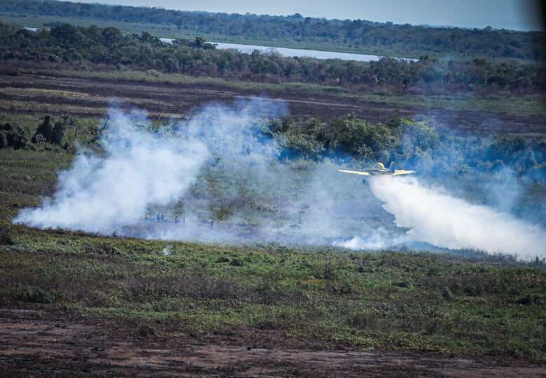 Mato Grosso mobiliza mais de mil bombeiros para combater 51 incêndios florestais